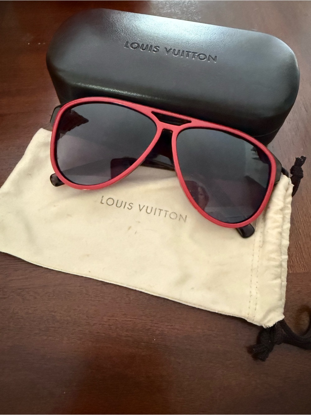 Authentic Louis Vuitton Red 2016 Mowani Aviator Sunglasses